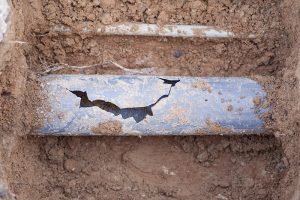 cracked pipe sewer repair in kenosha, kenosha sewer repair water tight, water tight sewer repair services